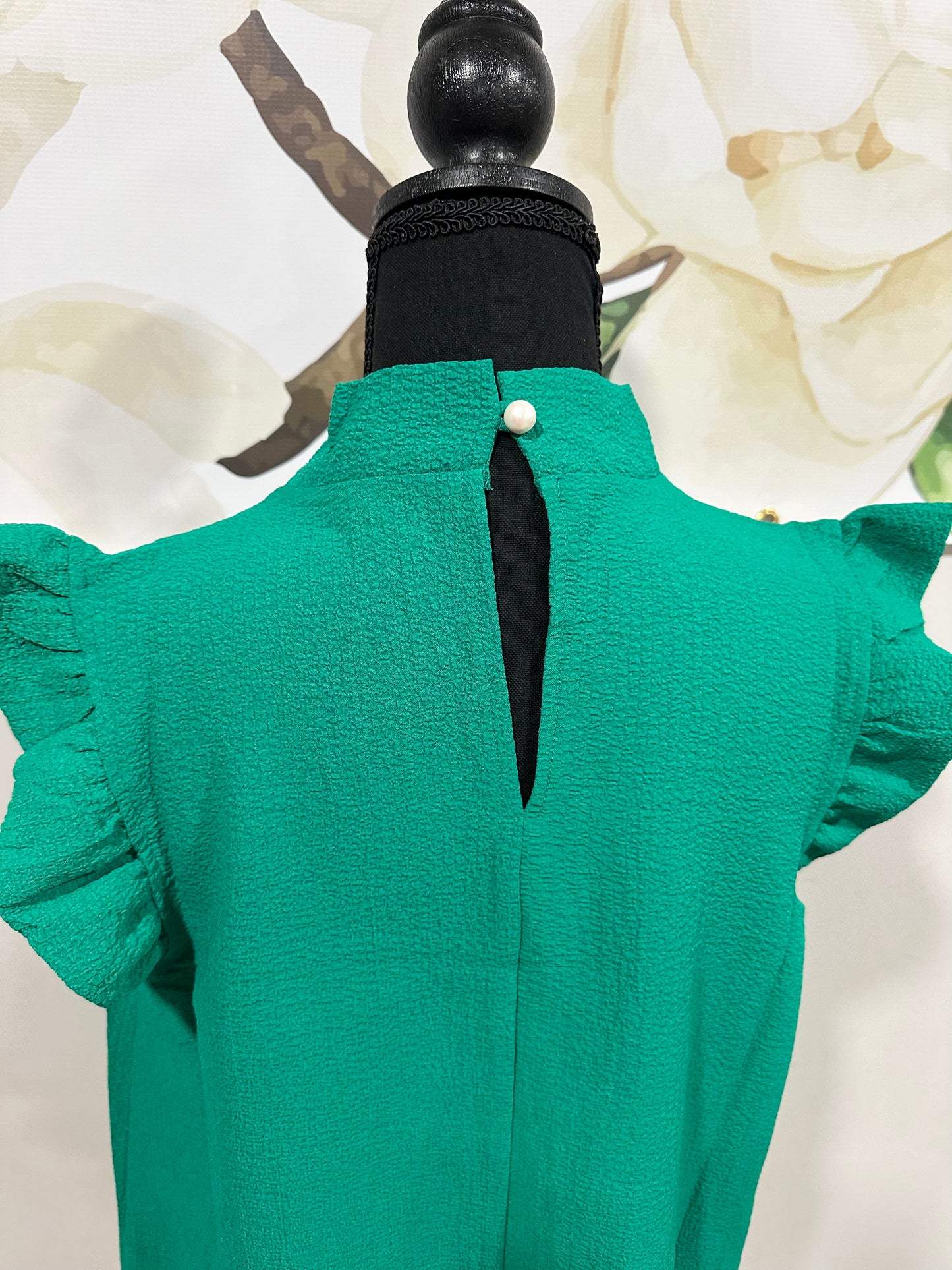 Night On The Town Kelly Green Woven Top