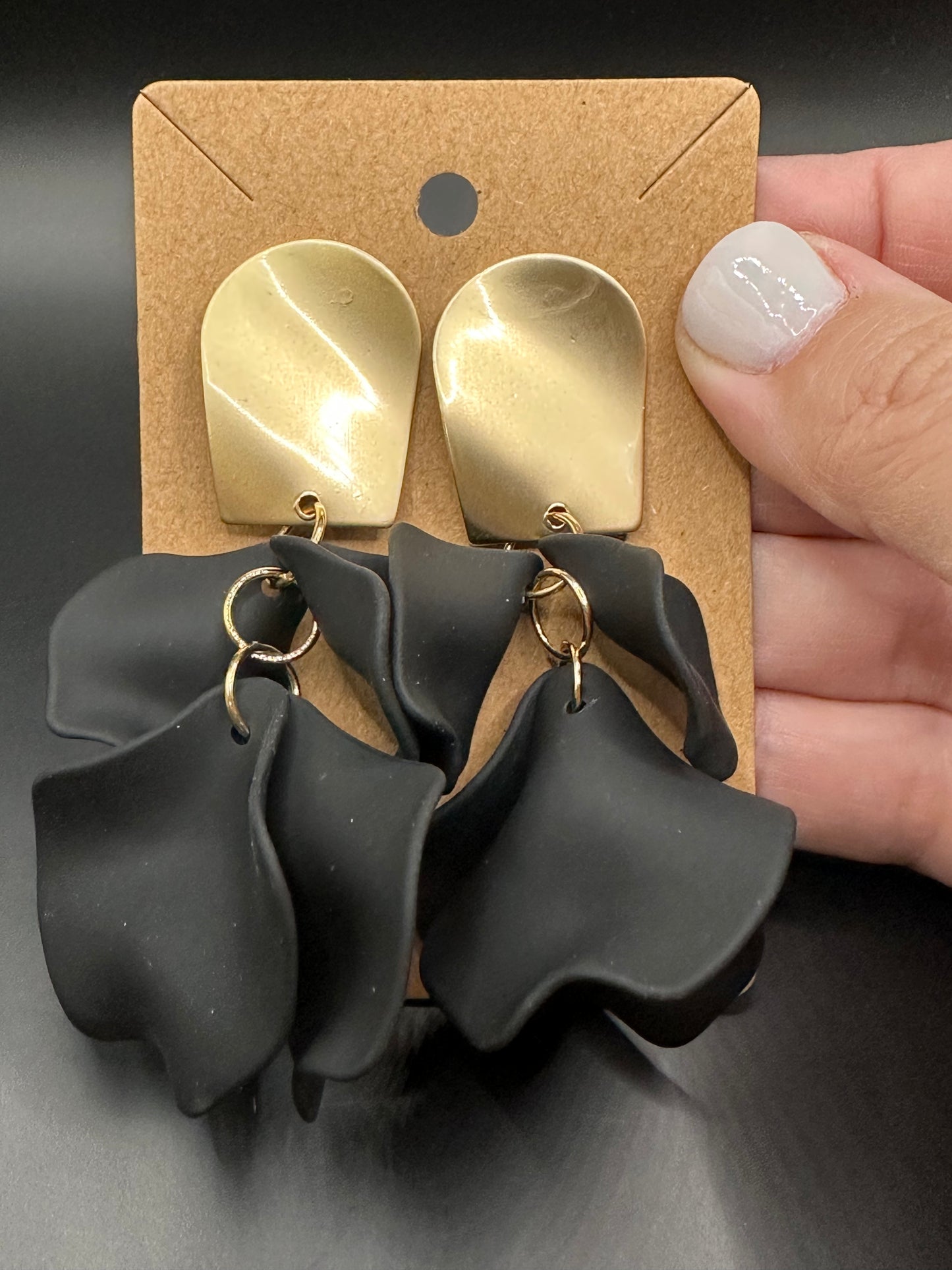 Black Elegant Petal Dangling Earrings