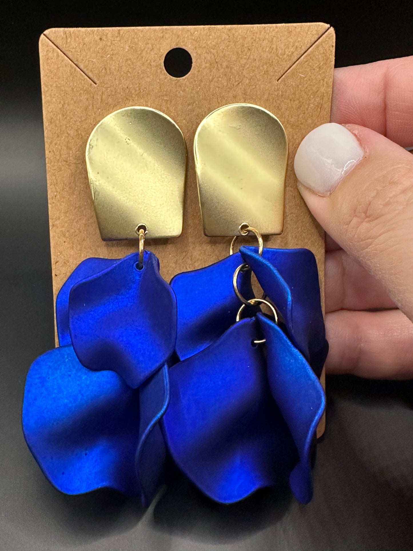 Blue Elegant Petal Dangling Earrings